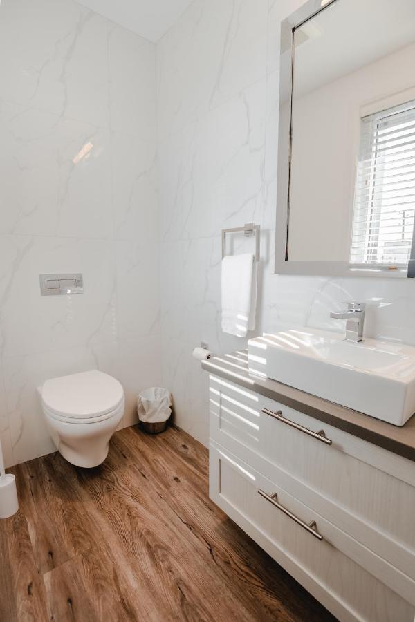 FEONHO - Modern 2-bedroom Central Apartment Cornwall Buitenkant foto